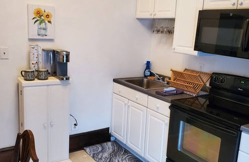 Brunswick Apartamento | Historic Getaway near Harpers Ferry, Frederick, Antietam, C&O Canal and more!