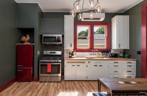Healdsburg Casa | Historic Guest House on Plaza Street
