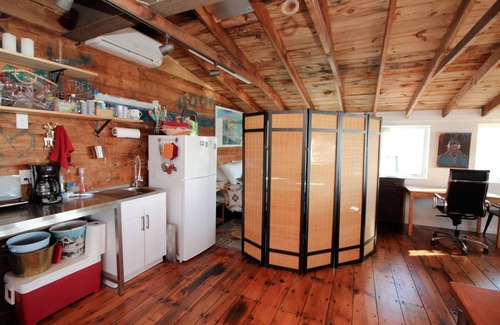 Wellfleet Casa | Historic Harborfront 2BD Boathouse-A/C, Awesome Views & Direct Beach Access