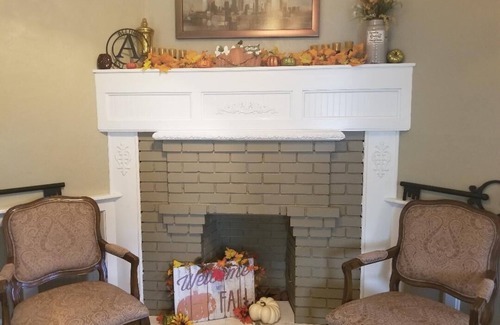 Old East Hill Casa | Historic Home - minutes from Downtown and Beach!