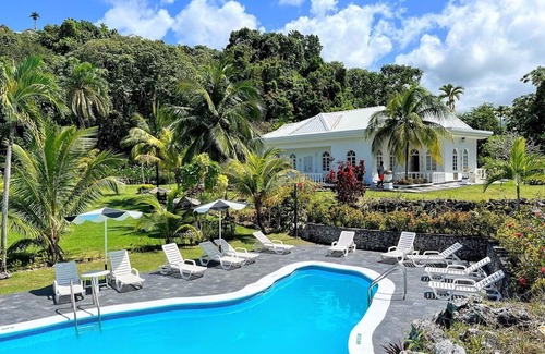 Port Antonio Apartamento | Historic Hotel w/ Overlooking views of the Caribbean Sea and the Blue Mountains!