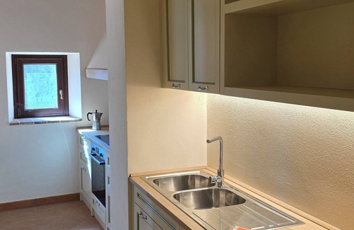 Castelnuovo di Val di Cecina Casa | Historic House Casa Alloro Castello di Vecchienna - 30 mn from the sea