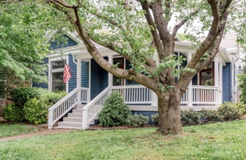 Germantown Casa | Nuevo - Glamorous Historic House en Trendy Germantown