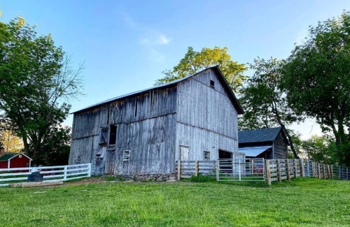 Greenville Casa | Historic Hudson Valley farmhouse with scenic barn and fire pit on a working farm