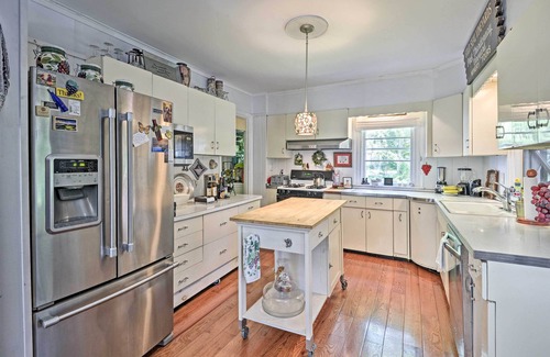 Hammondsport Casa | Historic Keuka Lake Estate in Hammondsport w/ Pool