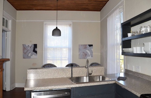 Old East Hill Casa | Historic King House in Old East Hill