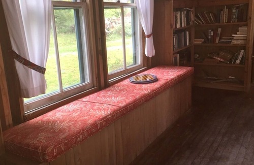 Rangeley Casa | Compuesto familiar histórico frente al lago, 6 cabañas, 17 habitaciones, capacidad para 32+; Único