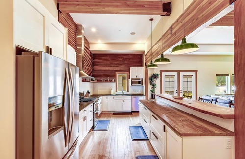 Skykomish Cabina | Historic luxe lodge in heart of Cascades