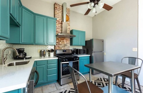 Mid-City Casa | Historic Mid-City Shotgun | Minutes to Superdome