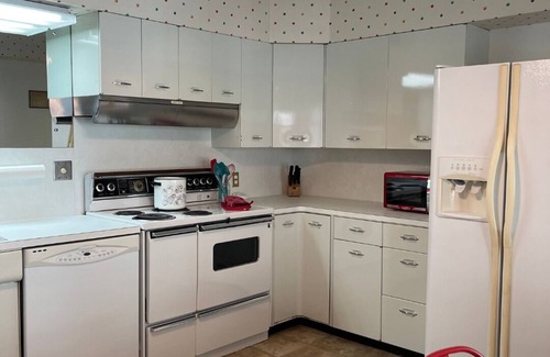 Mount Vernon Casa | Historic Mt. Vernon House - Perfect family home, walking distance from downtown