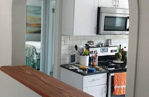 Nob Hill Casa | Historic Nob Hill home with cozy covered deck and close to Route 66.