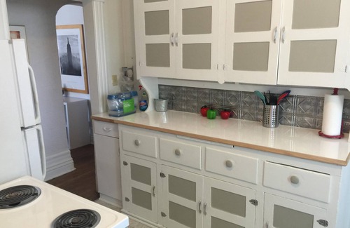 Port Huron Apartamento | Histórico Queen Anne casa en el corazón de Port Huron
