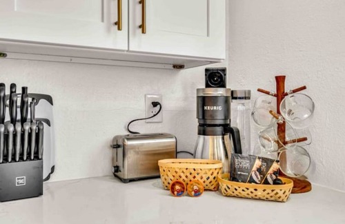 East Ybor Apartamento | Historic Renovated Ybor Tampa Bungalow