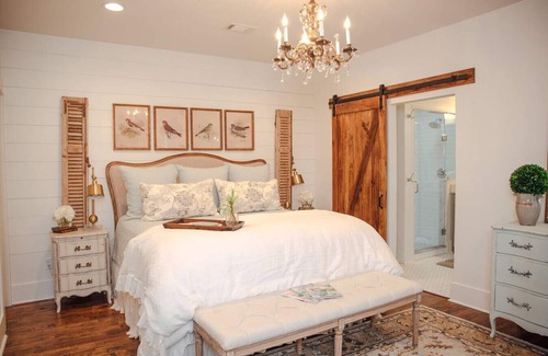 Conway Casa | Adorable cabaña cerca del centro y universidades