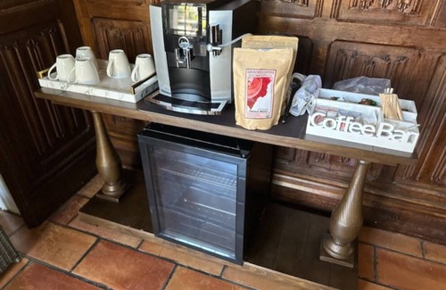 Santa Rosa Apartamento | Historic Stonehouse Getaway Minutes to Downtown!