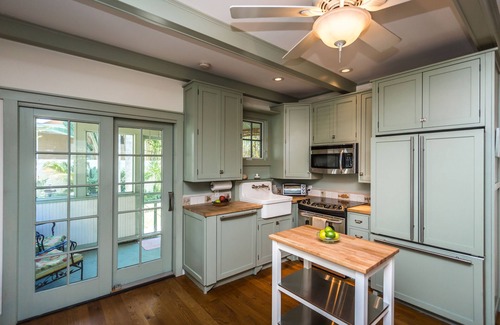 Historic Old Northeast Cabaña | Histórico, Sunny Cottage - A pie de parques frente al mar y del centro