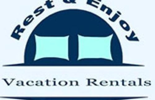 Brighton Casa | Historic Town Square Bungalow in heart of Brighton