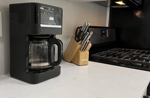 Ybor City Casa | Historic Ybor City 1 Bedroom "Golden Hen" with HUGE hot tub!