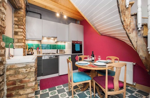Balat Casa | Histórica casa de 3 pisos en el antiguo Estambul, recientemente restaurado, estancia confortable!