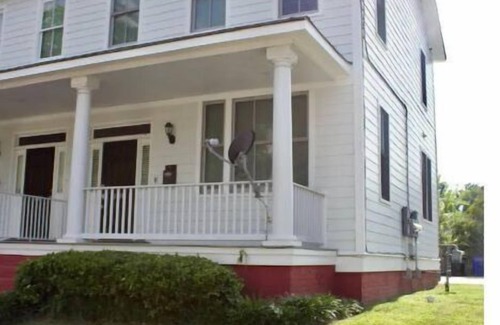 Portsmouth Casa | Historical Charming 3 Bedroom Near Portsmouth Naval Hospital and Rivers Casino.