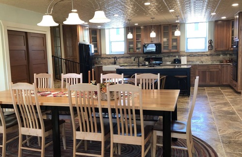 Dubuque County Casa | Historical Church 3BR Hideaway