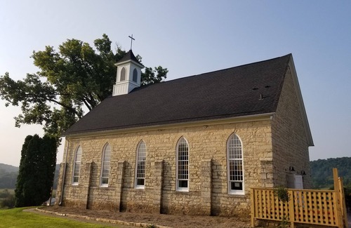 Dubuque County Casa | Historical Church 3BR Hideaway