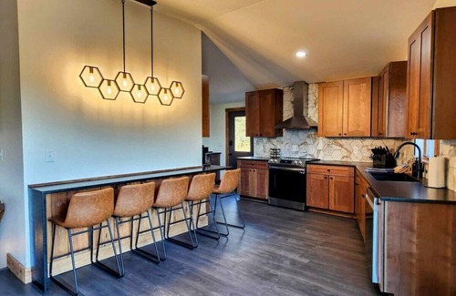 Lancaster Casa | Hive Haven-Casa-Baño Privado