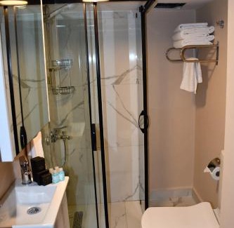 Cekmekoy Hotel | Hmz LUXURY HOTEL