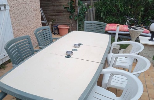 Saint-Hippolyte Casa | Casa de vacaciones 'Avec Piscine 12 Personnes' con piscina privada, terraza compartida y Wi-Fi