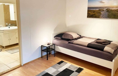Bedburg-Hau Apartamento | HÖ01 large apartment with dryer and washing machine