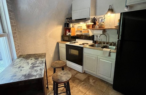 Slater Casa | Hobbit Hideaway - Do Something Different!