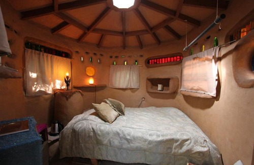 Geyserville Otro | Hobbit Hut