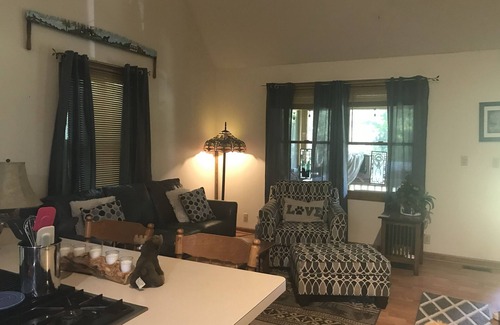 Laurelville Cabina | Hocking Hills Cabin comes with 3 "Wild Cats"...