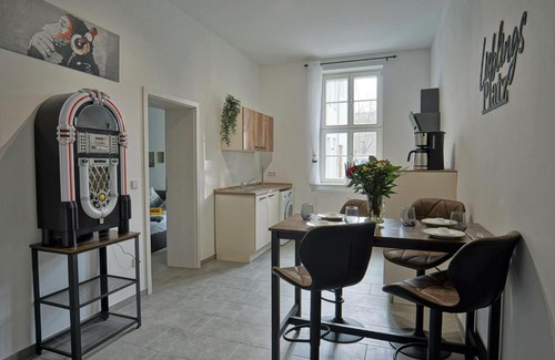 Brandenburg an der Havel Apartamento | Hogulu - STILVOLL UND ZENTRAL - 3-RAUM Appartement 1