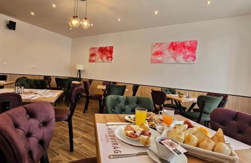 Sarvar Apartamento | Holdvirág Hotel