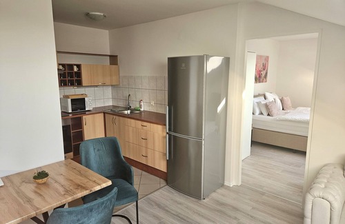 Sarvar Hotel | Holdvirág Hotel