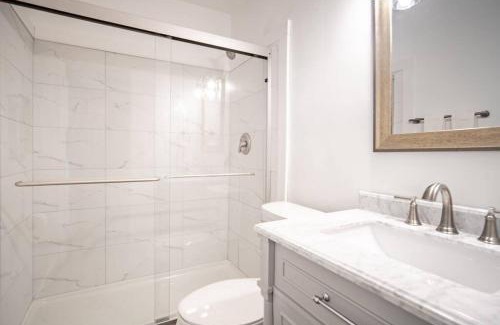 Cumings Beach Park Casa | “Hole in the Bottle” Dog-Friendly Retreat Near Wineries/Spire/GOTL