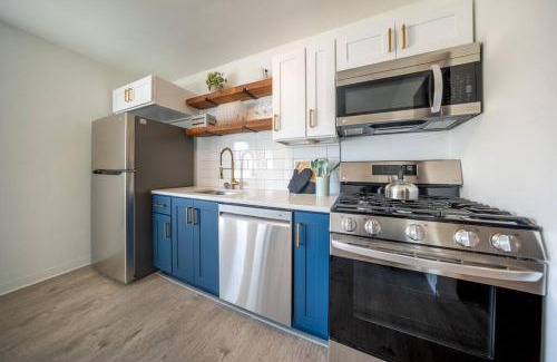 Cumings Beach Park Casa | “Hole in the Bottle” Dog-Friendly Retreat Near Wineries/Spire/GOTL