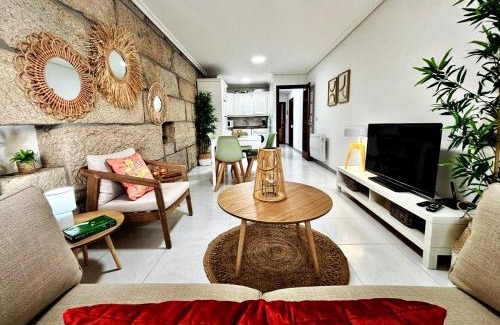 Centro histórico de Baiona Apartamento | Holibai Pedra Serena, Apto con encanto en el centro histórico, Baiona