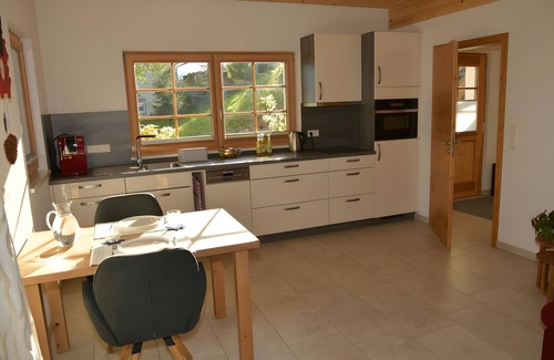 Bernau Apartamento | Apartamento vacacional 'Am Nettenbach' con vistas al lago, terraza privada y Wi-Fi
