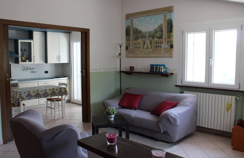 Sant'Agata Feltria Apartamento | Apartamento vacacional "Relax And Apartment" con vistas a la montaña, terraza privada y Wi-Fi