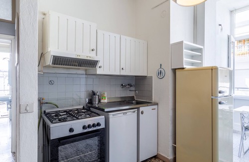 Marina di Carrara Apartamento | Apartamento vacacional "Casa Di Elena Marina Di Carrara" con vistas al mar y terraza privada