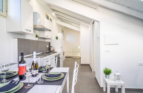 Zafferana Etnea Apartamento | Apartamento vacacional "Etna E Mare Luxury Home" con vistas al mar, terraza privada y Wi-Fi