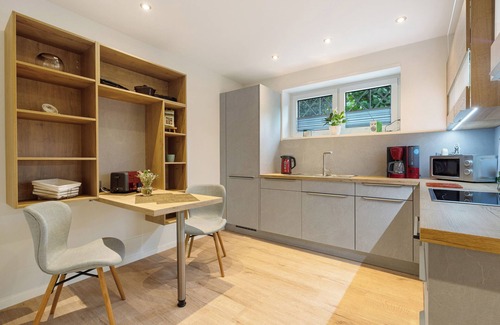Bad Karlshafen Apartamento | Apartamento vacacional "Landradler" con terraza privada, jardín compartido y Wi-Fi