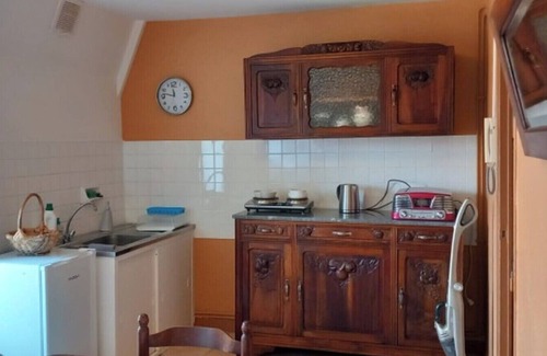 Usson-en-Forez Apartamento | Apartamento vacacional "Chez Patrice Et Marieline" con vistas a la montaña