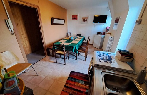 Usson-en-Forez Apartamento | Apartamento vacacional "Chez Patrice Et Marieline" con vistas a la montaña