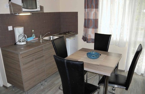 Balatonfoldvar Apartamento | Apartamento vacacional apto para niños con internet y barbacoa
