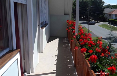 Balatonfoldvar Apartamento | Apartamento vacacional con piscina exterior y aire acondicionado