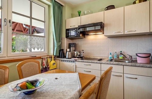 Kressbronn Apartamento | Apartamento vacacional "Claudis Seeland" con terraza privada y Wi-Fi