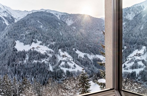 Landeck Apartamento | Apartamento vacacional "Erna" con vistas a la montaña, terraza compartida y Wi-Fi